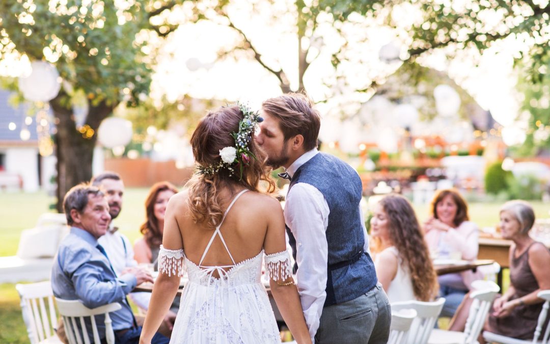 Intimate and Elegant: Essential Tips for Planning Your Perfect Backyard Wedding