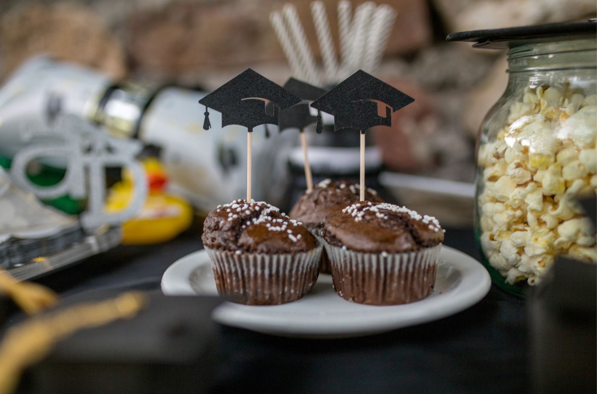 Cupcakes With Graduation Cap Toppers