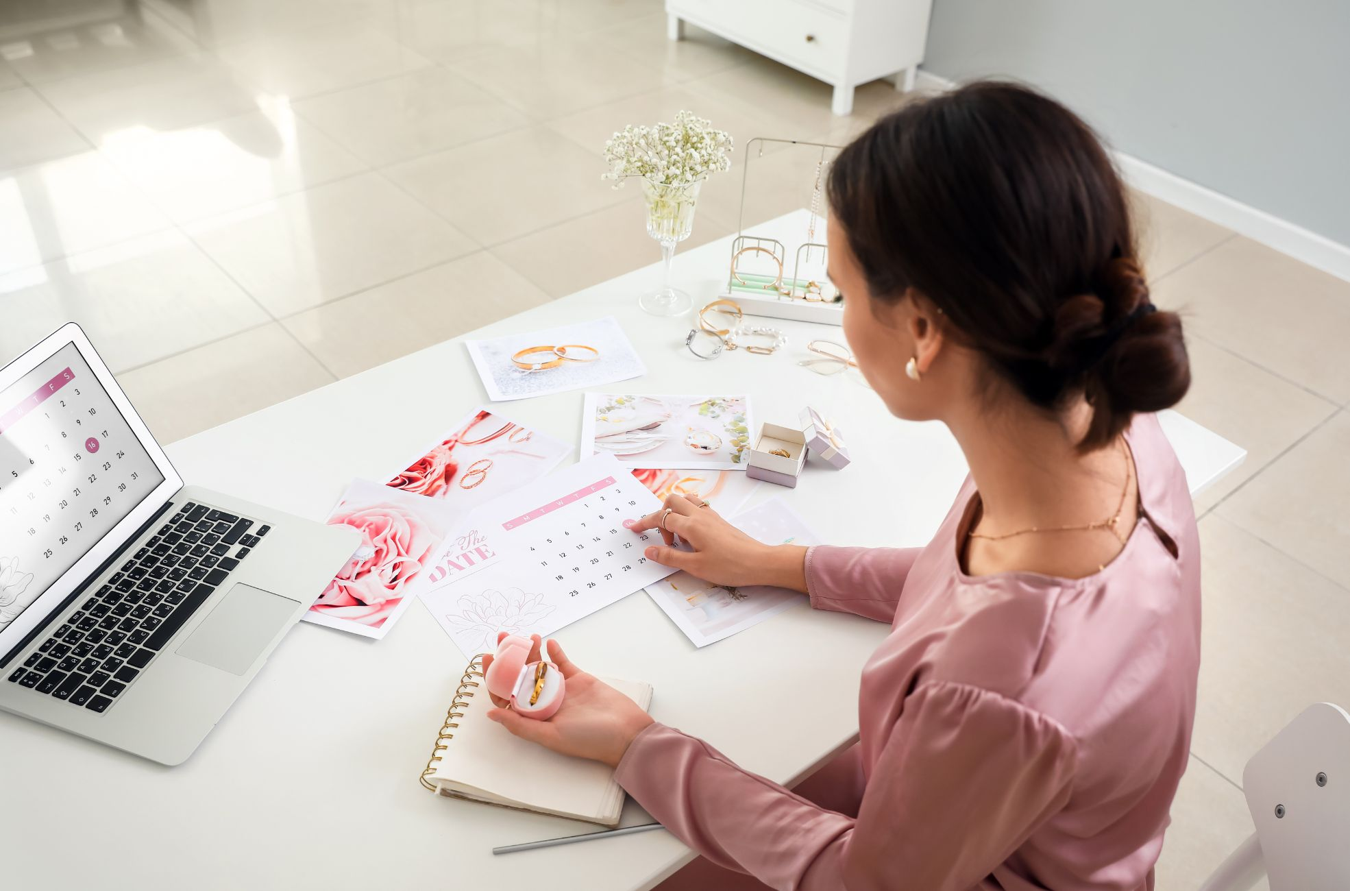 Professional event planner making a run sheet for an event.