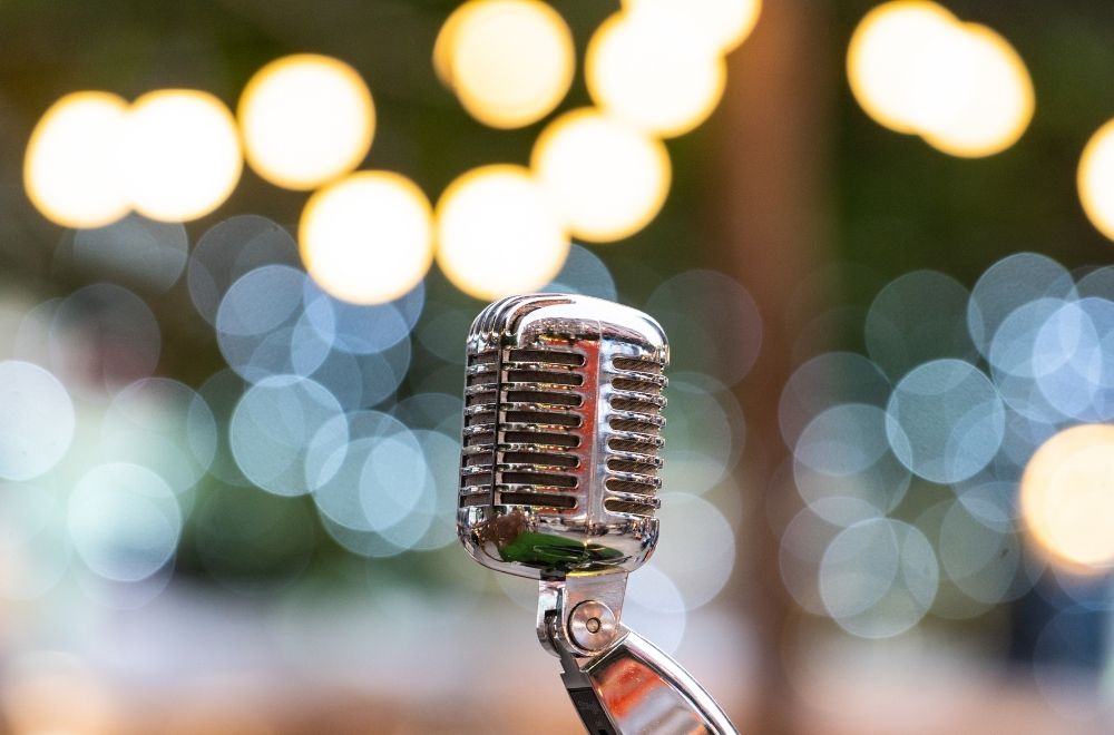 Microphone And Lighting