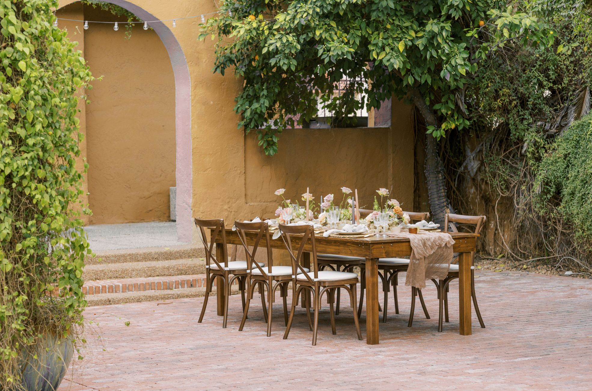 Dining Table Set Up Outdoor