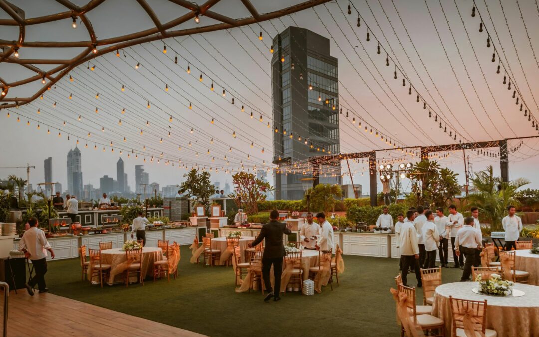 Day-to-Night Entertainment: How to Seamlessly Shift the Mood Across an Event